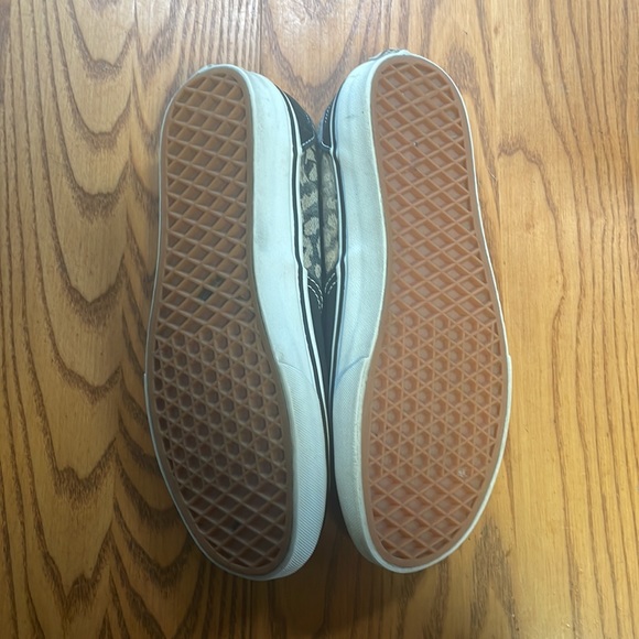 Rad Vans - Picture 3 of 4